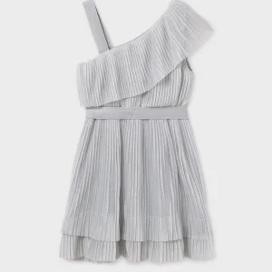 Vestido asimétrico plisado, color plata
