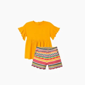 conjunto camiseta y short a rayas