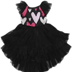 vestido negro con corazones